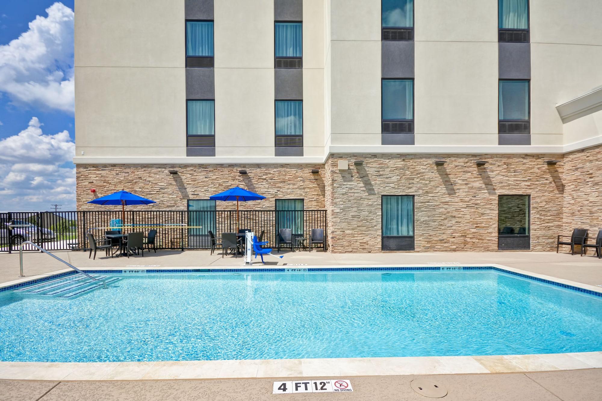 Hotel Hampton 3*