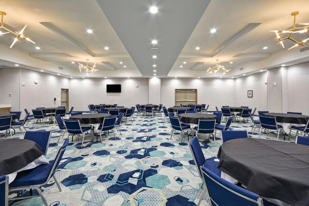 Hotel Hampton
